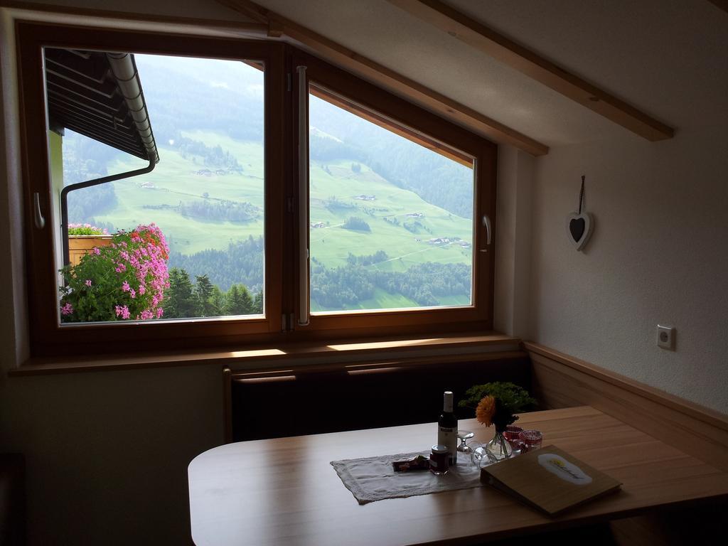 Stuebilerhof Apartment Ahrntal Room photo